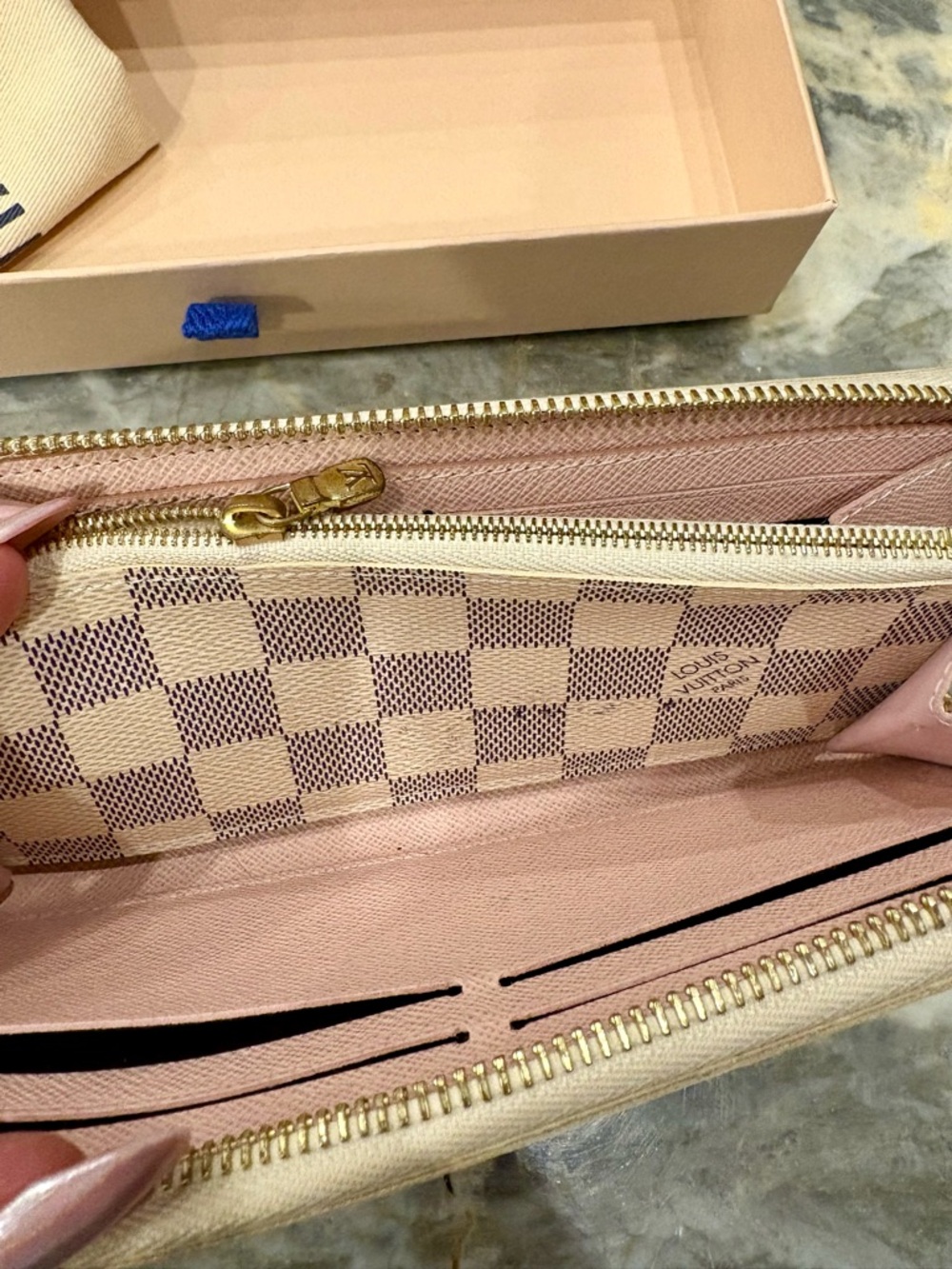 Louis Vuitton Clemence Damier Azur Zippy Wallet in Cream Check PINK Interior COA - Picture 13 of 16